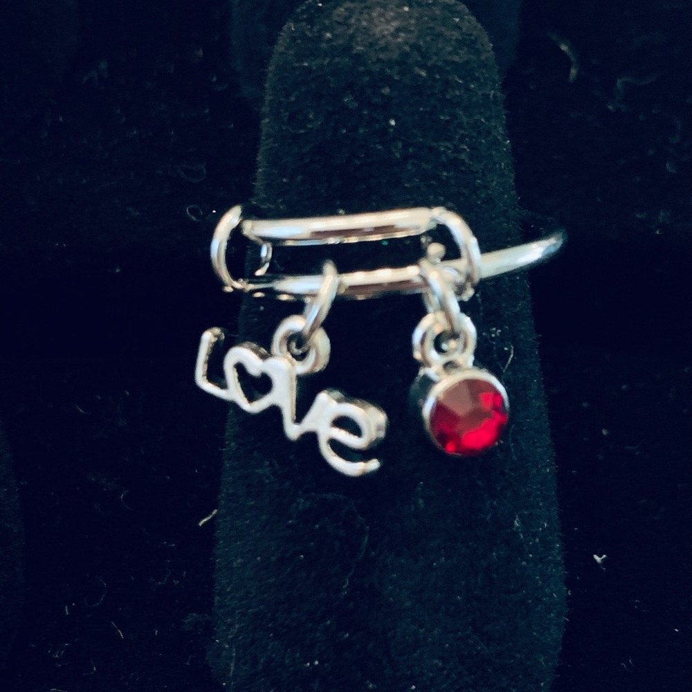 “Love” charm dangle ring with birthstone charm - Picture 3 of 8
